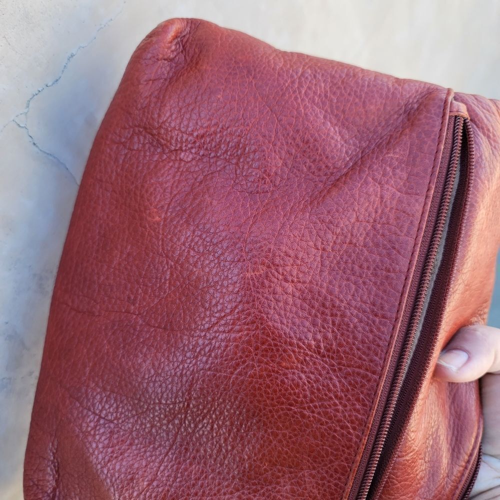 Levenger red crossbody leather purse - Picture 13 of 14